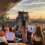 Parisinteriorsrentals - Beautiful 2 Bdr Le Marais Notre Dame