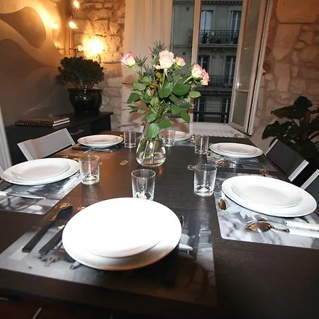 Parisinteriorsrentals - Beautiful 2 Bdr Le Marais Notre Dame * Paris